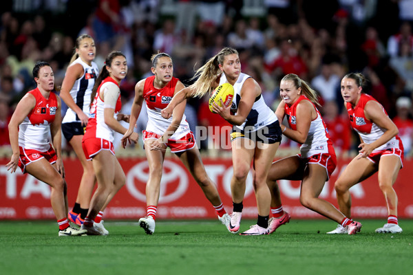 AFLW 2024 Round 01 - Sydney v Collingwood - A-53544793