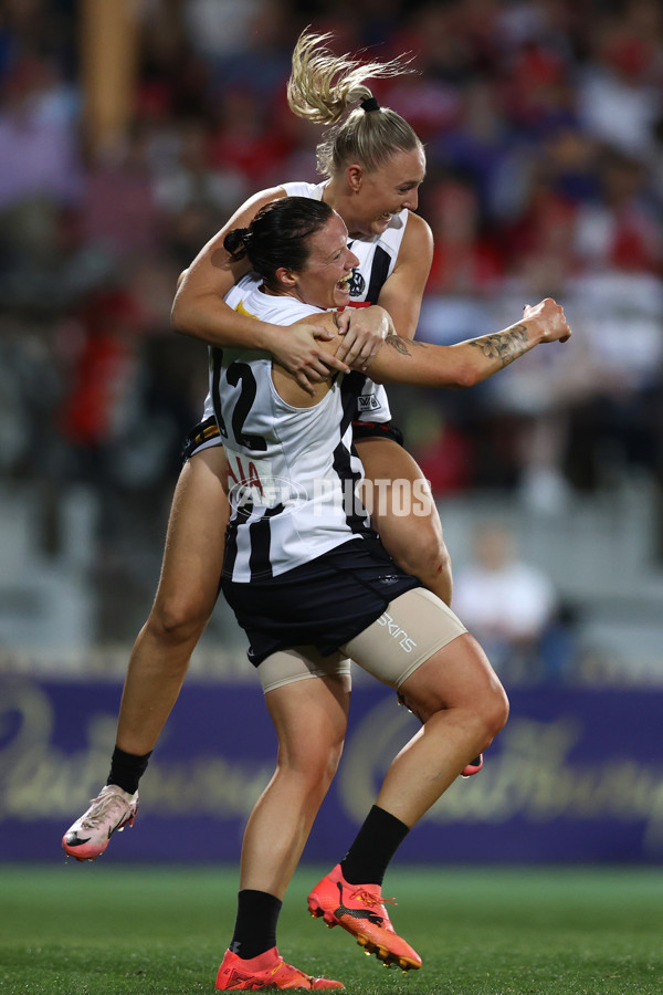 AFLW 2024 Round 01 - Sydney v Collingwood - A-53547482