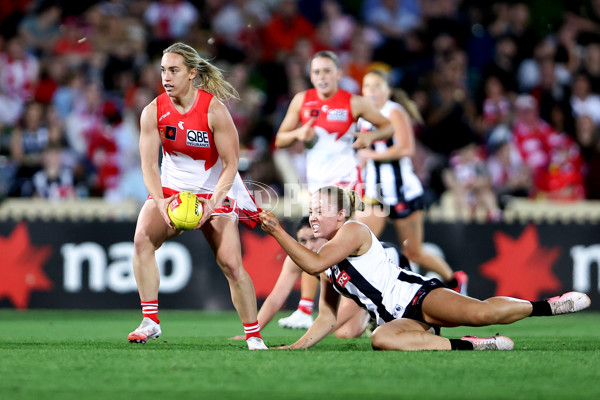 AFLW 2024 Round 01 - Sydney v Collingwood - A-53547486