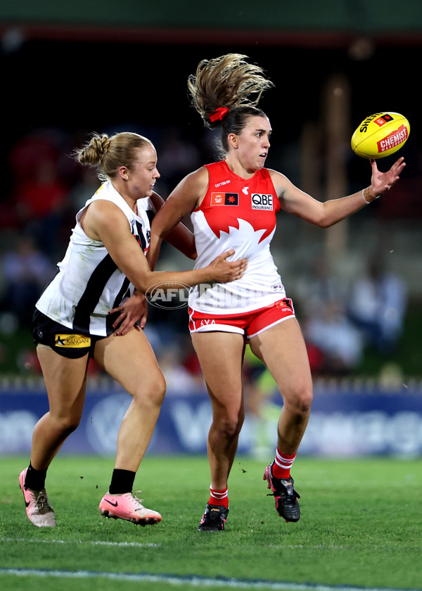 AFLW 2024 Round 01 - Sydney v Collingwood - A-53547487