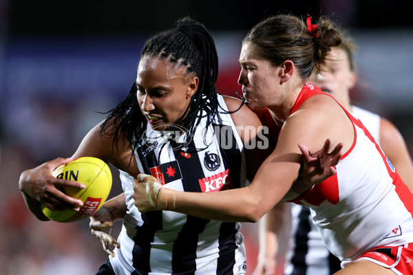 AFLW 2024 Round 01 - Sydney v Collingwood - A-53547589