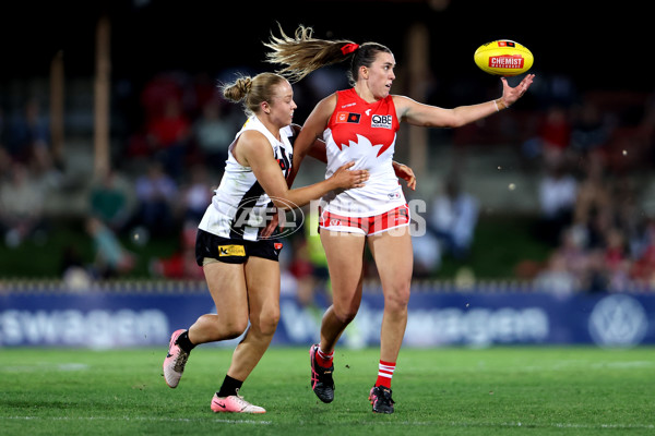 AFLW 2024 Round 01 - Sydney v Collingwood - A-53547590