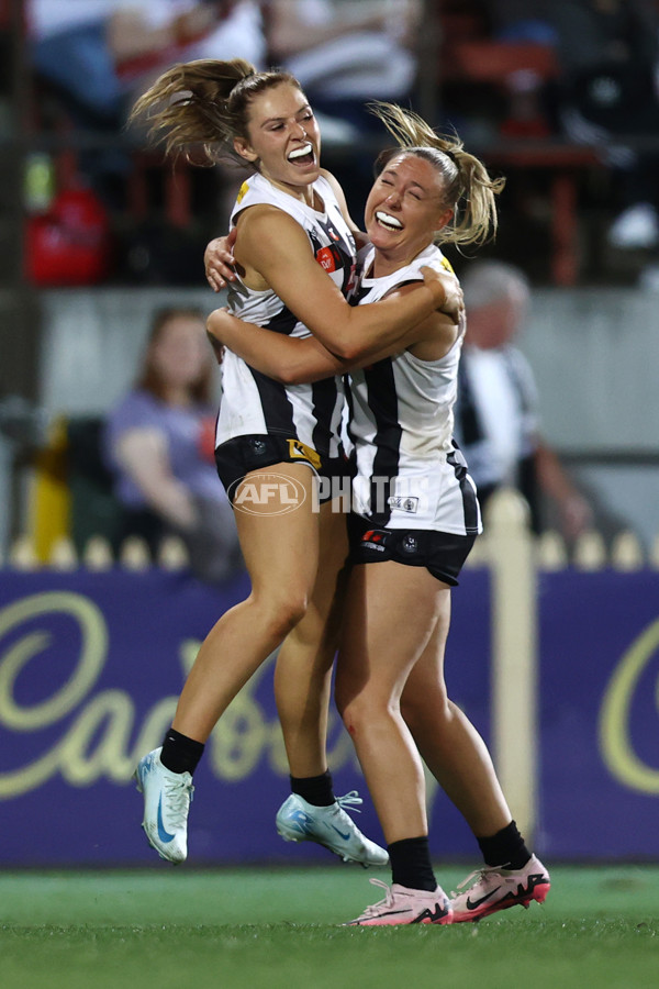 AFLW 2024 Round 01 - Sydney v Collingwood - A-53547595