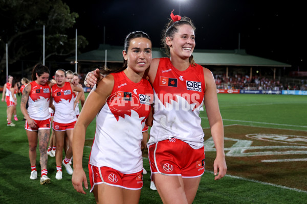 AFLW 2024 Round 01 - Sydney v Collingwood - A-53547629