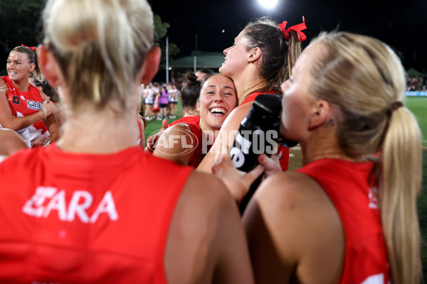 AFLW 2024 Round 01 - Sydney v Collingwood - A-53547645