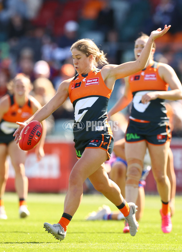 AFLW 2024 Round 01 - GWS v Western Bulldogs - A-53556592