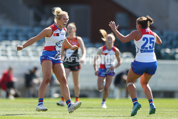 AFLW 2024 Round 01 - GWS v Western Bulldogs - A-53556603