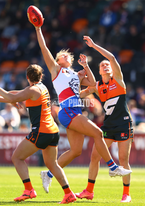 AFLW 2024 Round 01 - GWS v Western Bulldogs - A-53559642