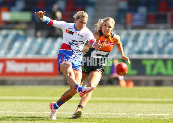 AFLW 2024 Round 01 - GWS v Western Bulldogs - A-53559682