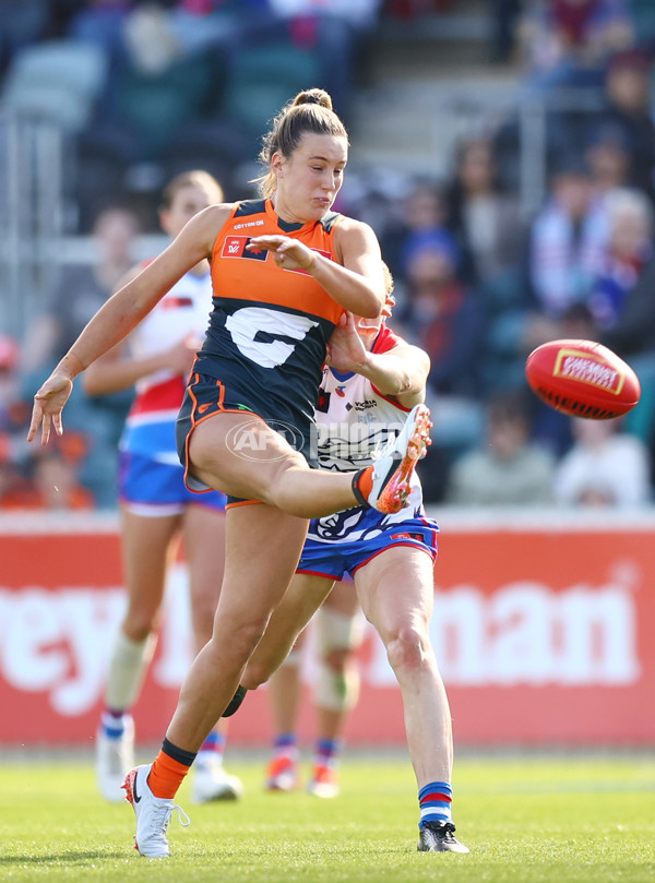 AFLW 2024 Round 01 - GWS v Western Bulldogs - A-53563211