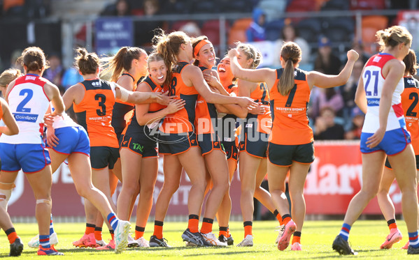 AFLW 2024 Round 01 - GWS v Western Bulldogs - A-53563219