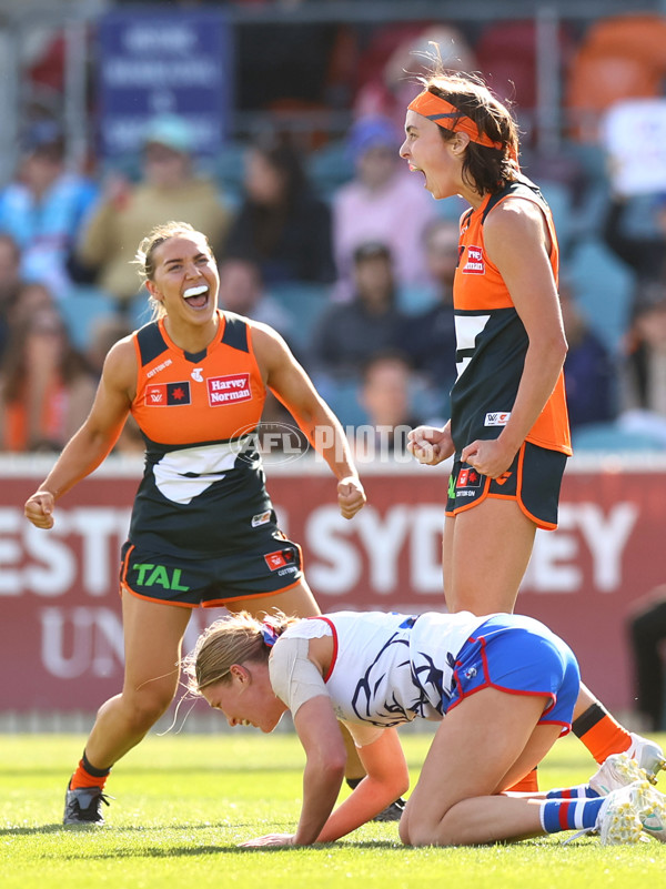 AFLW 2024 Round 01 - GWS v Western Bulldogs - A-53563220