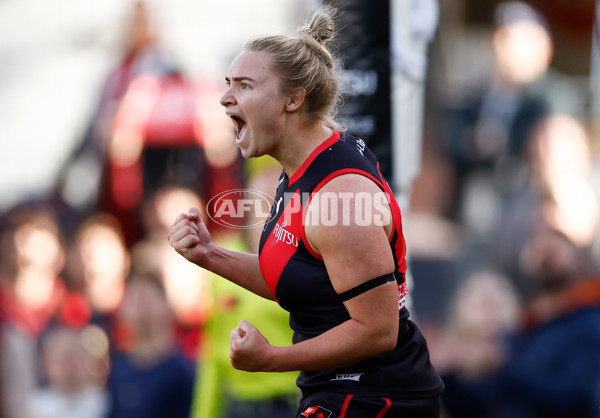 AFLW 2024 Round 01 - Essendon v Fremantle - A-53565430