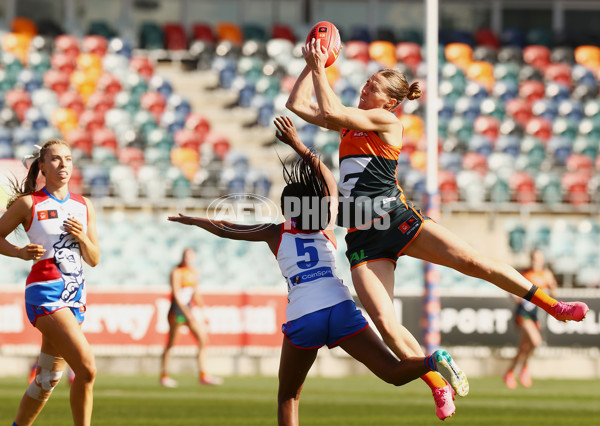 AFLW 2024 Round 01 - GWS v Western Bulldogs - A-53565766