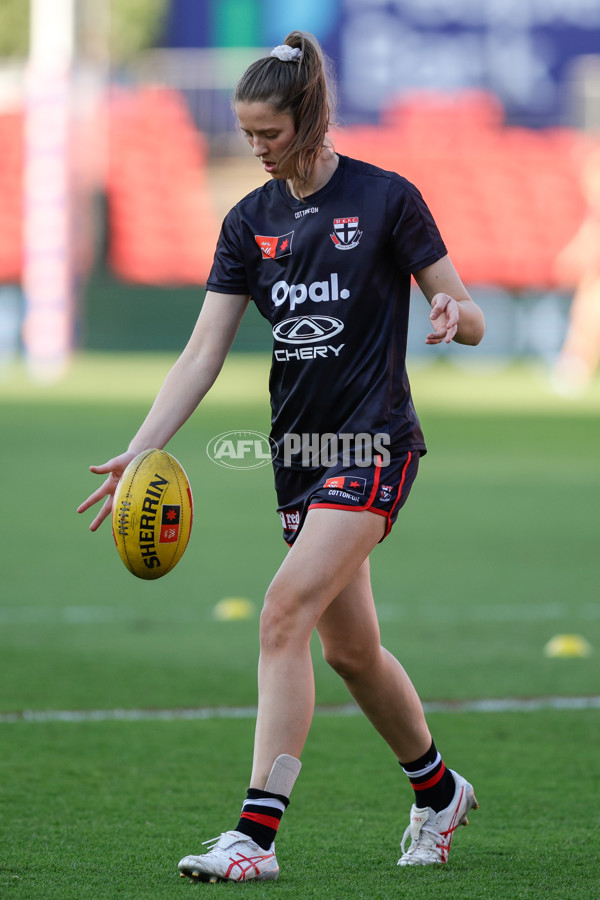 AFLW 2024 Round 01 - Gold Coast v St Kilda - A-53565845