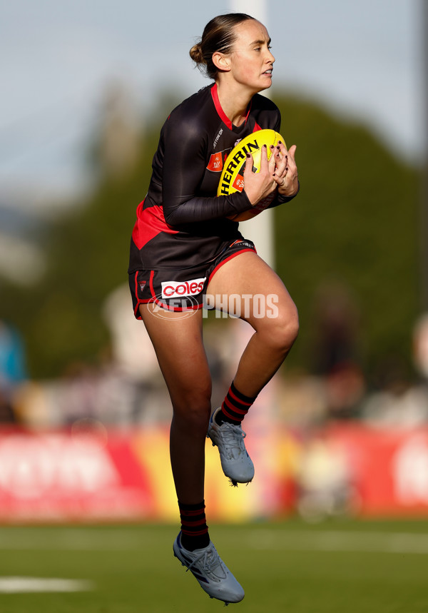 AFLW 2024 Round 01 - Essendon v Fremantle - A-53568617