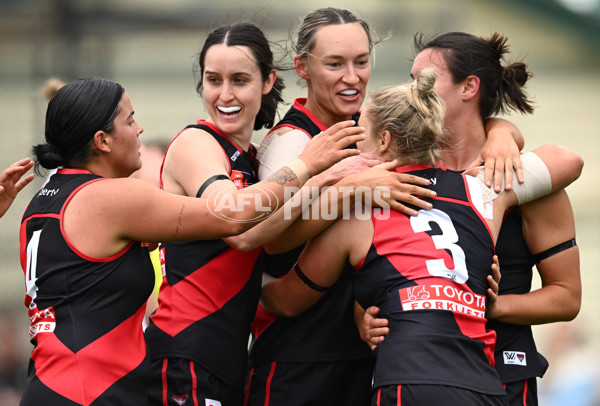 AFLW 2024 Round 01 - Essendon v Fremantle - A-53573411