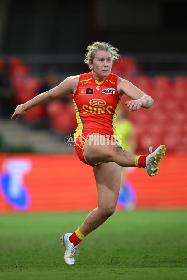 AFLW 2024 Round 01 - Gold Coast v St Kilda - A-53575426