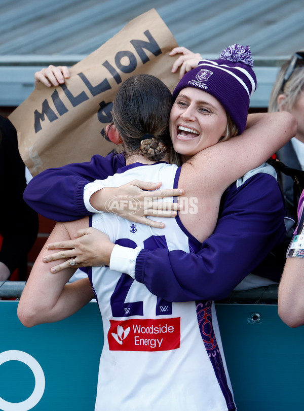 AFLW 2024 Round 01 - Essendon v Fremantle - A-53576067