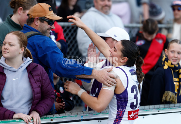 AFLW 2024 Round 01 - Essendon v Fremantle - A-53576070