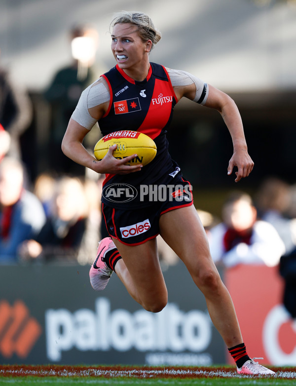 AFLW 2024 Round 01 - Essendon v Fremantle - A-53576154