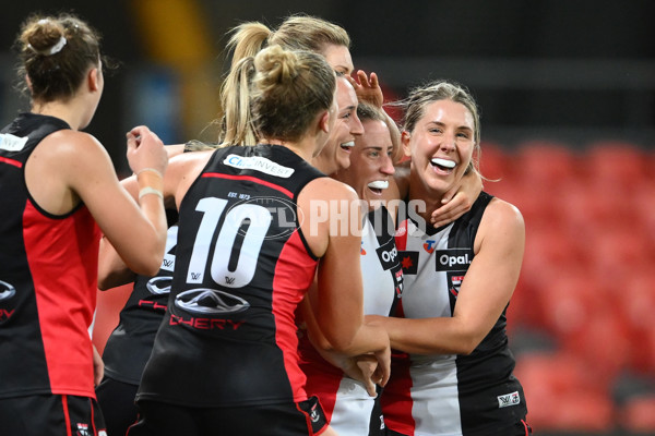 AFLW 2024 Round 01 - Gold Coast v St Kilda - A-53583152