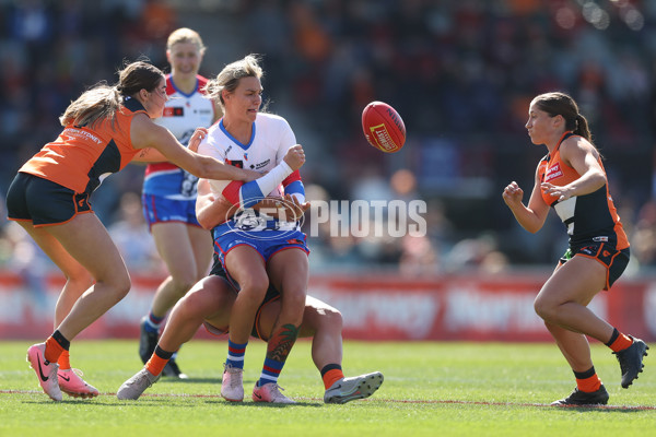 AFLW 2024 Round 01 - GWS v Western Bulldogs - A-53583344