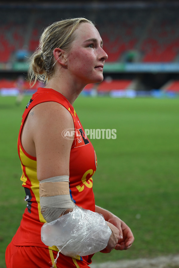 AFLW 2024 Round 01 - Gold Coast v St Kilda - A-53583354