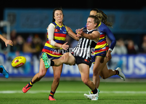 AFLW 2024 Round 01 - Port Adelaide v Adelaide - A-53585609