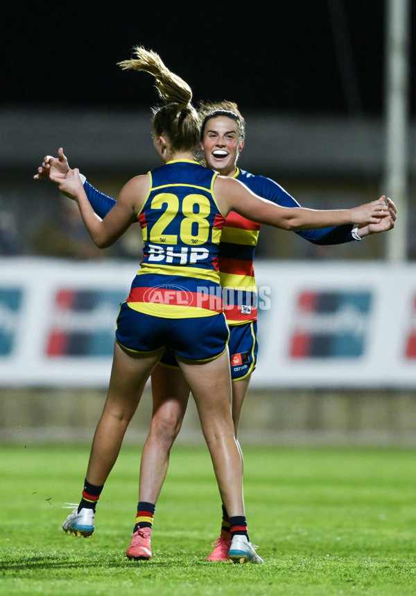 AFLW 2024 Round 01 - Port Adelaide v Adelaide - A-53586235