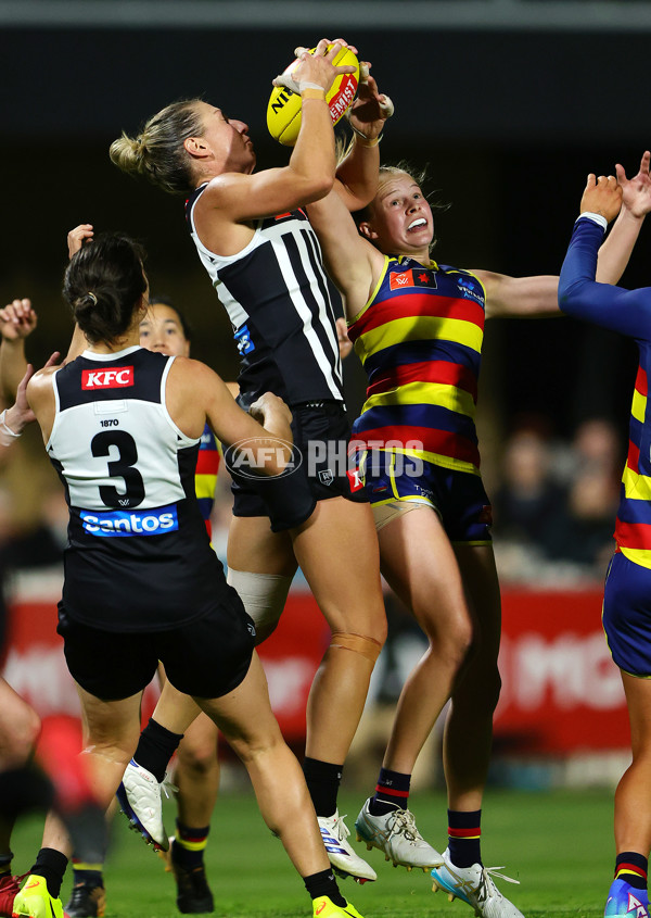 AFLW 2024 Round 01 - Port Adelaide v Adelaide - A-53588553
