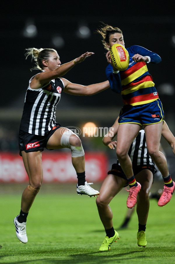 AFLW 2024 Round 01 - Port Adelaide v Adelaide - A-53588598