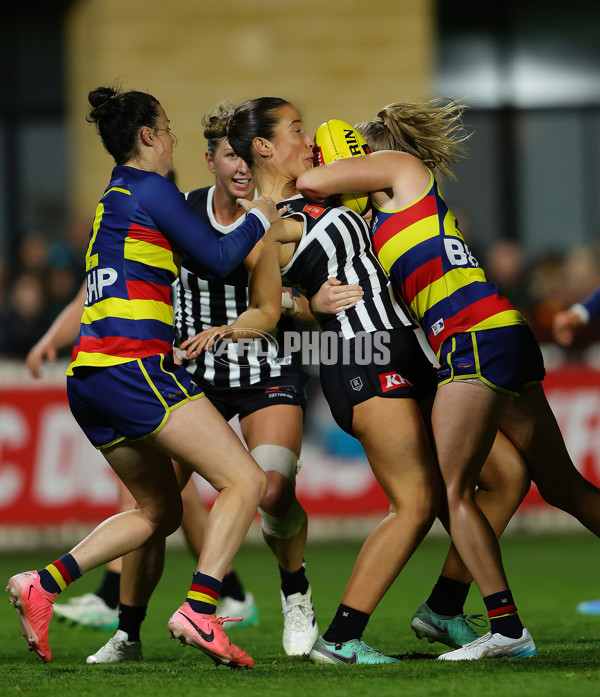 AFLW 2024 Round 01 - Port Adelaide v Adelaide - A-53590926