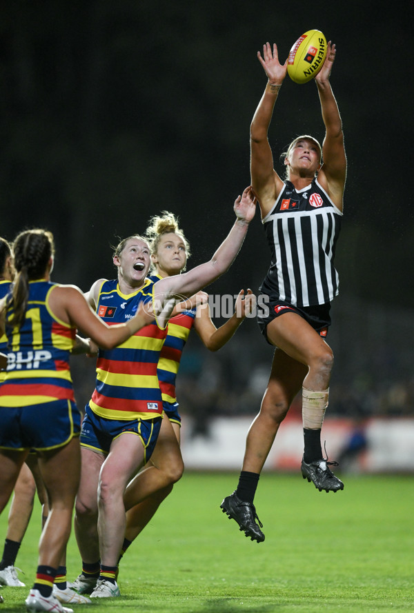 AFLW 2024 Round 01 - Port Adelaide v Adelaide - A-53593337