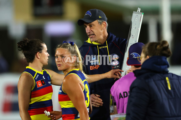 AFLW 2024 Round 01 - Port Adelaide v Adelaide - A-53593349