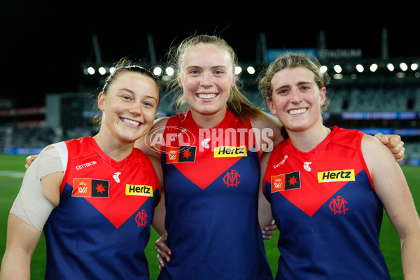 AFLW 2024 Round 01 - Geelong v Melbourne - A-53594364