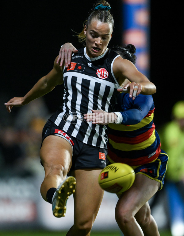 AFLW 2024 Round 01 - Port Adelaide v Adelaide - A-53595833