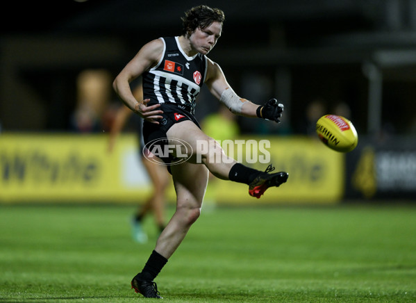 AFLW 2024 Round 01 - Port Adelaide v Adelaide - A-53596932
