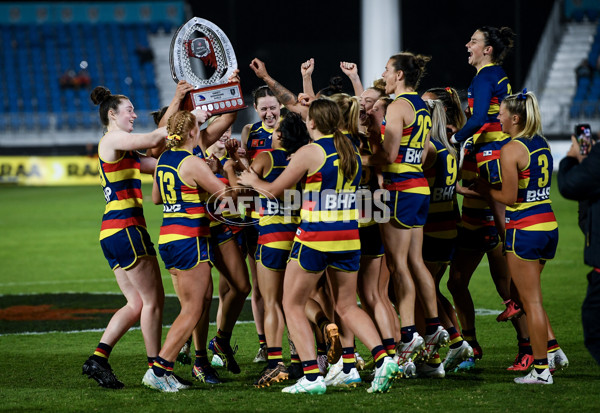 AFLW 2024 Round 01 - Port Adelaide v Adelaide - A-53599747