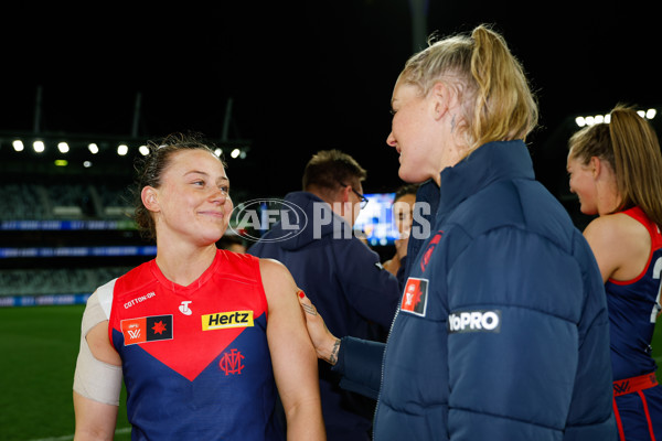 AFLW 2024 Round 01 - Geelong v Melbourne - A-53601016