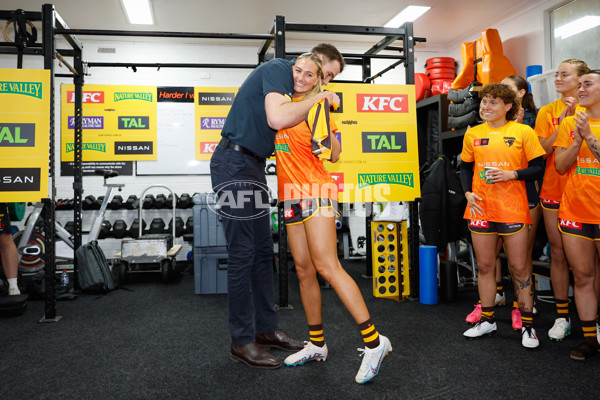 AFLW 2024 Round 01 - Hawthorn v Carlton - A-53602208