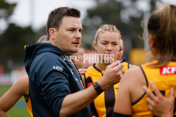 AFLW 2024 Round 01 - Hawthorn v Carlton - A-53606304