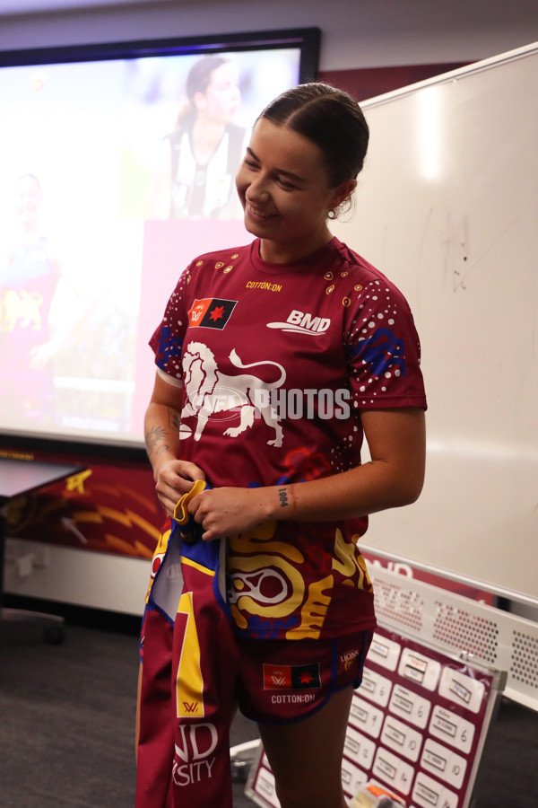 AFLW 2024 Round 01 - Brisbane v North Melbourne - A-53609686