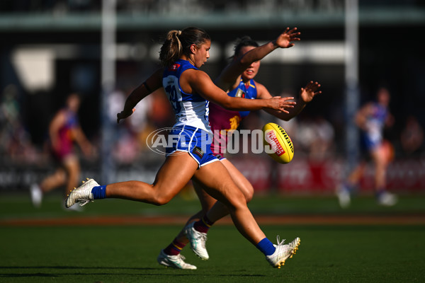 AFLW 2024 Round 01 - Brisbane v North Melbourne - A-53611591