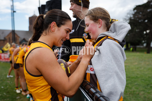 AFLW 2024 Round 01 - Hawthorn v Carlton - A-53612241