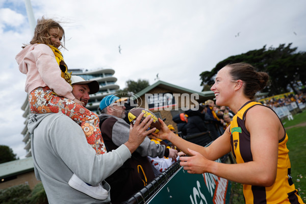 AFLW 2024 Round 01 - Hawthorn v Carlton - A-53612242