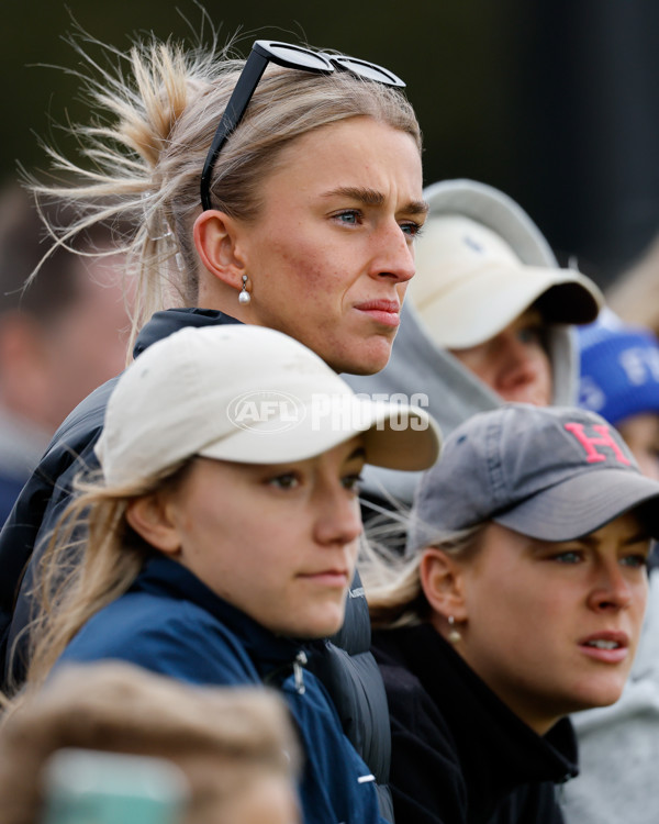 AFLW 2024 Round 01 - Hawthorn v Carlton - A-53614304