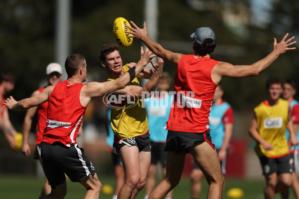 AFL 2024 Training - Sydney 020924 - A-53618171