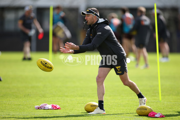 AFL 2024 Training - Hawthorn 040924 - A-53673276