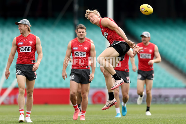 AFL 2024 Training - Sydney 040924 - A-53686599